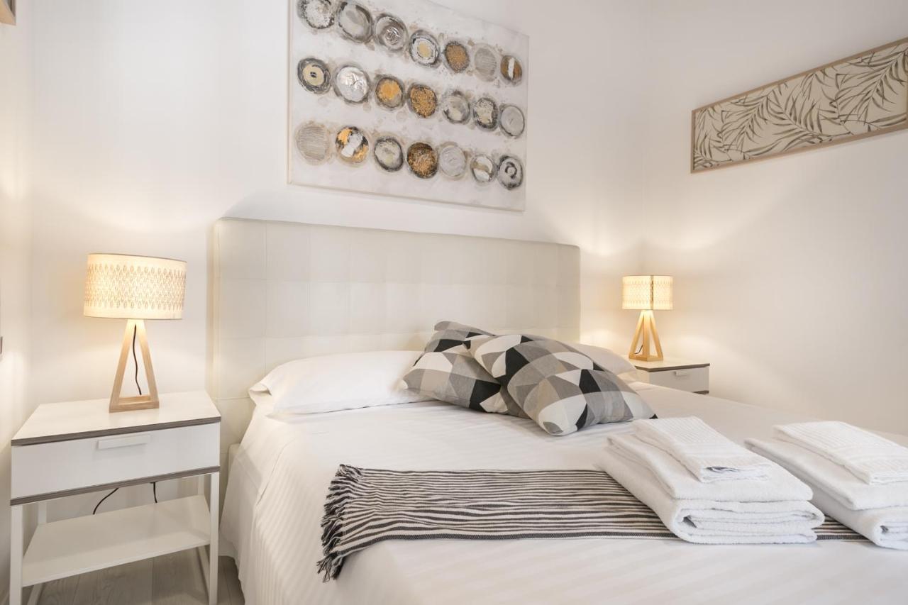 White Ostilia Apartments Rom Eksteriør billede