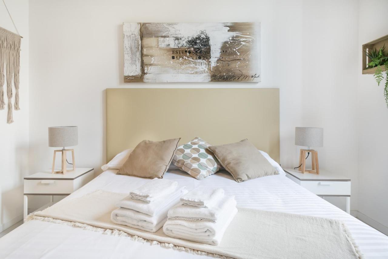 White Ostilia Apartments Rom Eksteriør billede