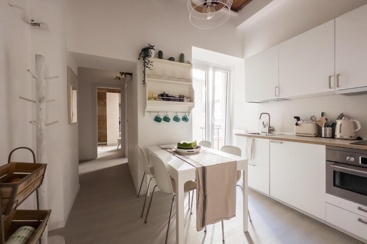 White Ostilia Apartments Rom Eksteriør billede