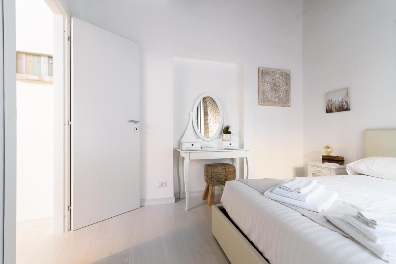 White Ostilia Apartments Rom Eksteriør billede